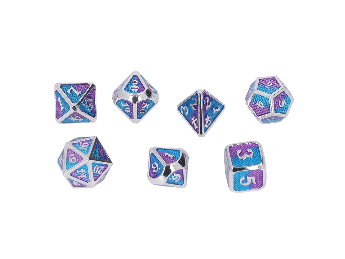 Conjunto de 7 dados poliédricos metálicos com números brancos nítidos para jogos de mesa, cor bordô.