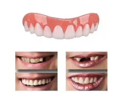 Dos Juegos De Prótesis Dentales Superiores E Inferiores, Naturales Y Cómodas, Protegen Los Dientes Y Devuelven Una Sonrisa Segura.