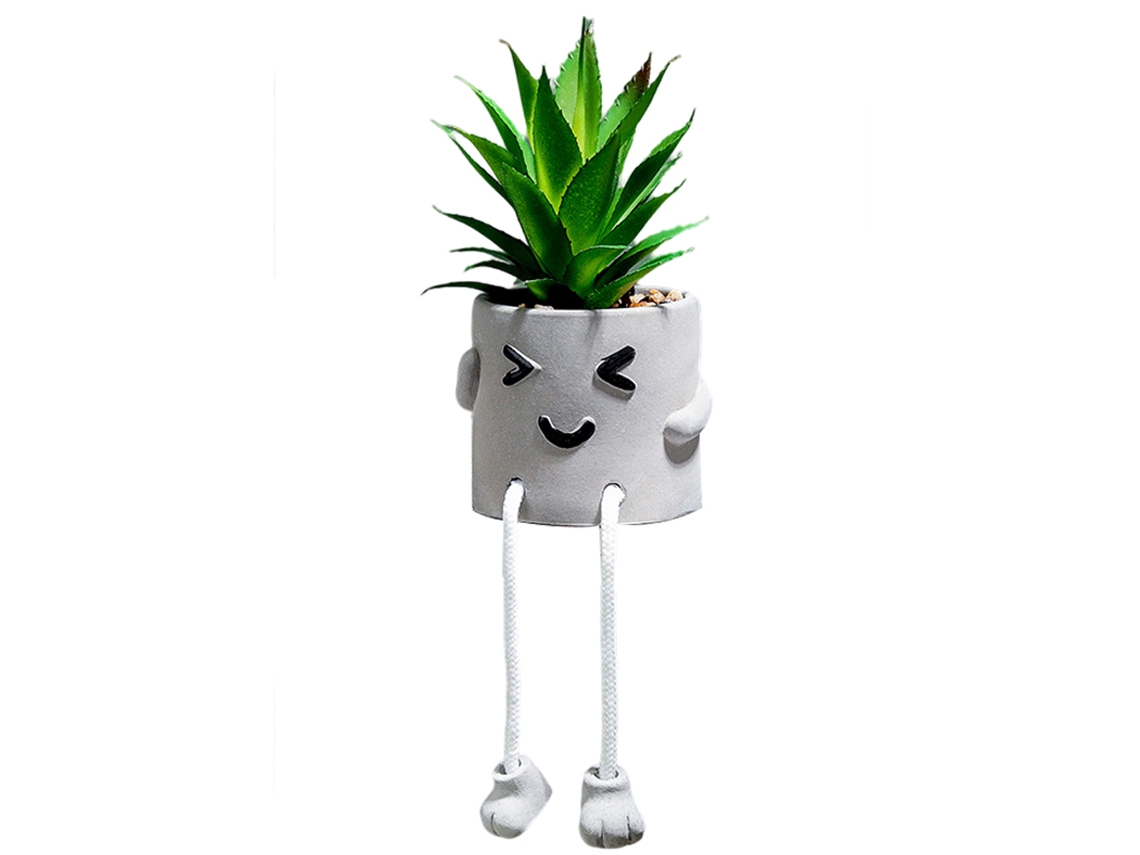 Plantas artificiales decorativas en macetas con muñeca de piernas largas