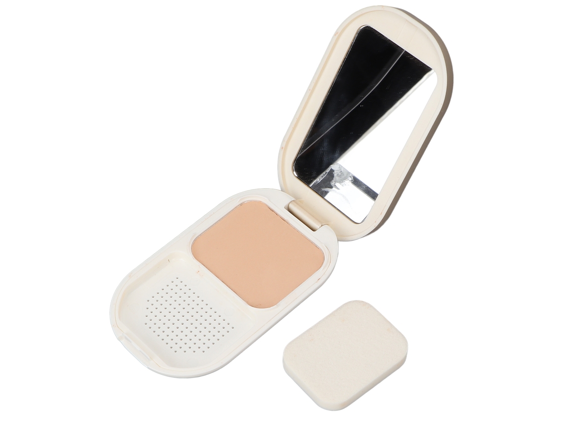 Polvo Compacto Impermeable Para Control De Grasa Y Cobertura De Piel