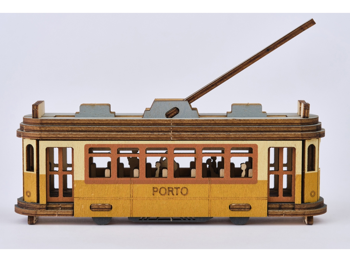 Puzzle 3D TRADEPORTUGAL Magnético em Madeira - Elétrico 22 do Porto (Edad Mínima Recomendada: 10 años - 46 Piezas)