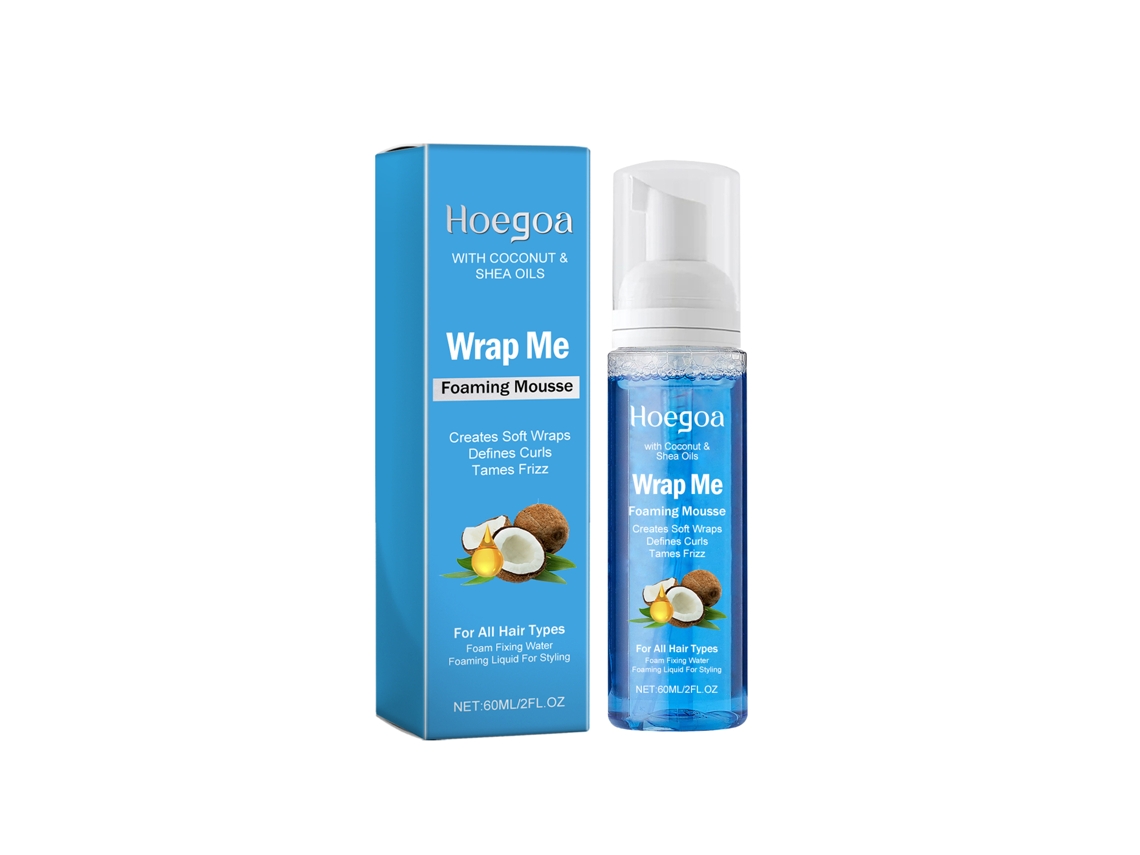 La espuma Hoegoa repara, hidrata y define los rizos y permanentes.