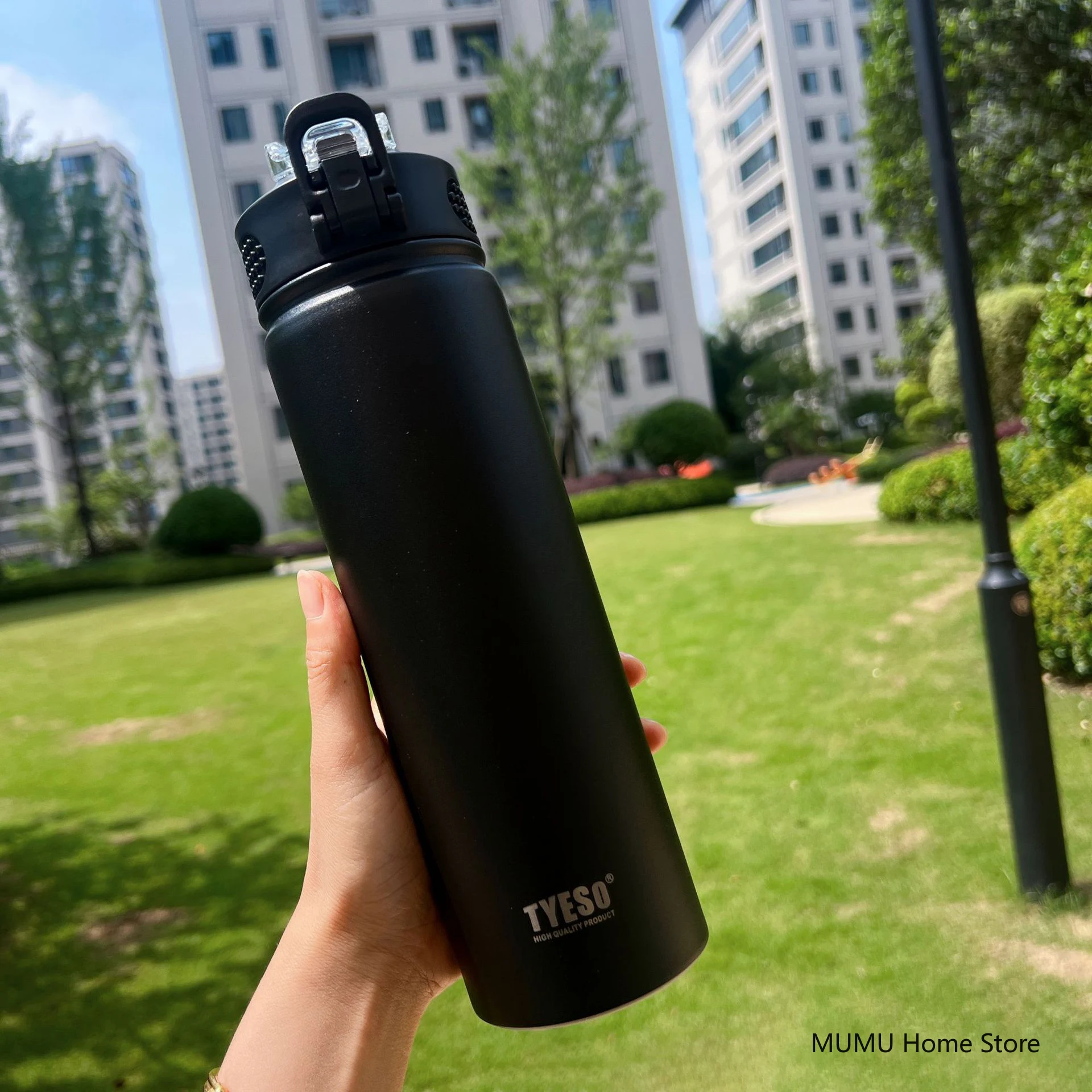 Termo/vaso térmico para coche de acero inoxidable (negro, 600 ml), ideal para bebidas frías y calientes.