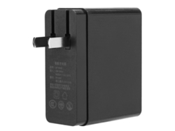 Cargador portátil inteligente Aetheria Acasis con 4 puertos USB 3.0 y carga rápida para Android/iOS.