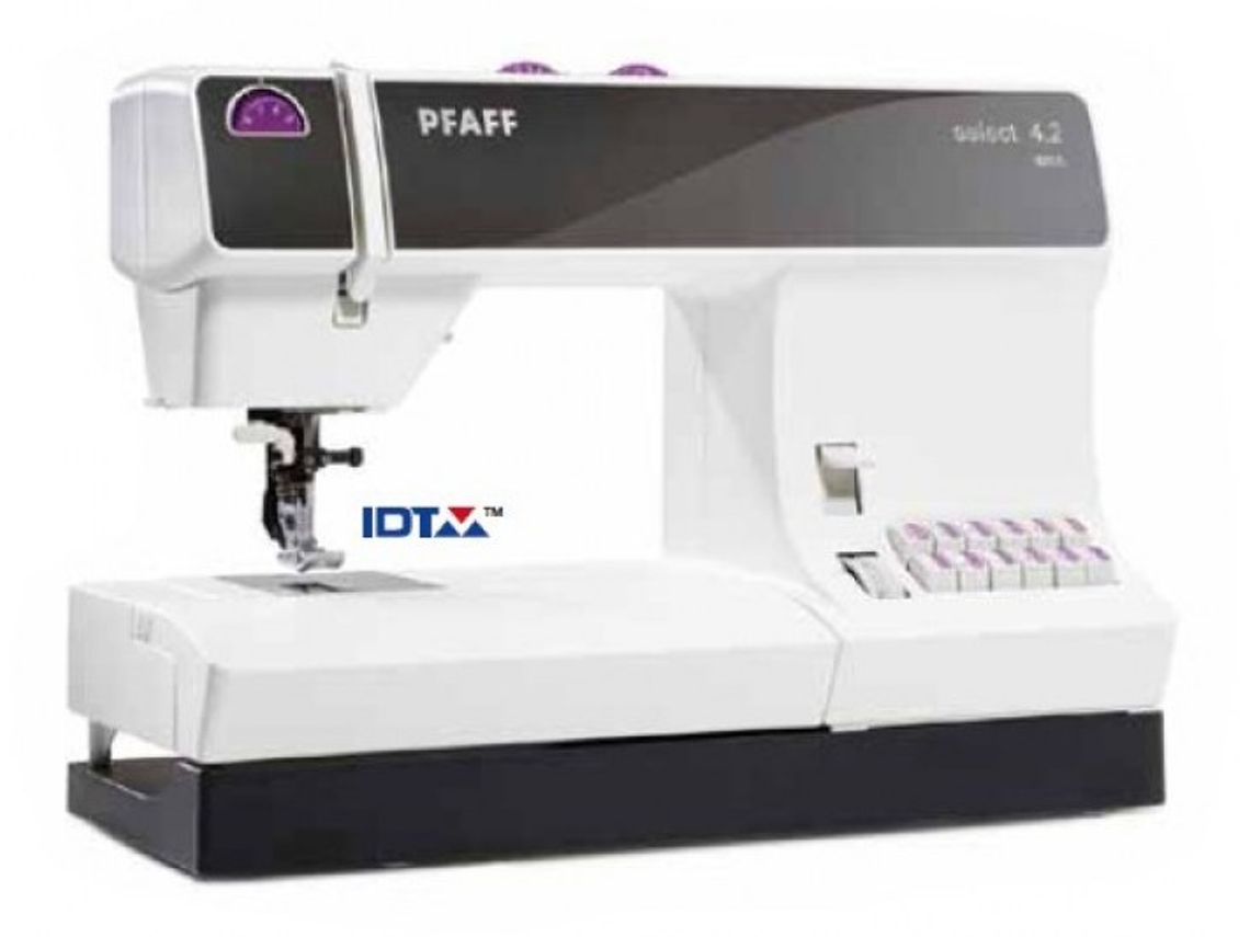 Máquina de Coser PFAFF Sele42