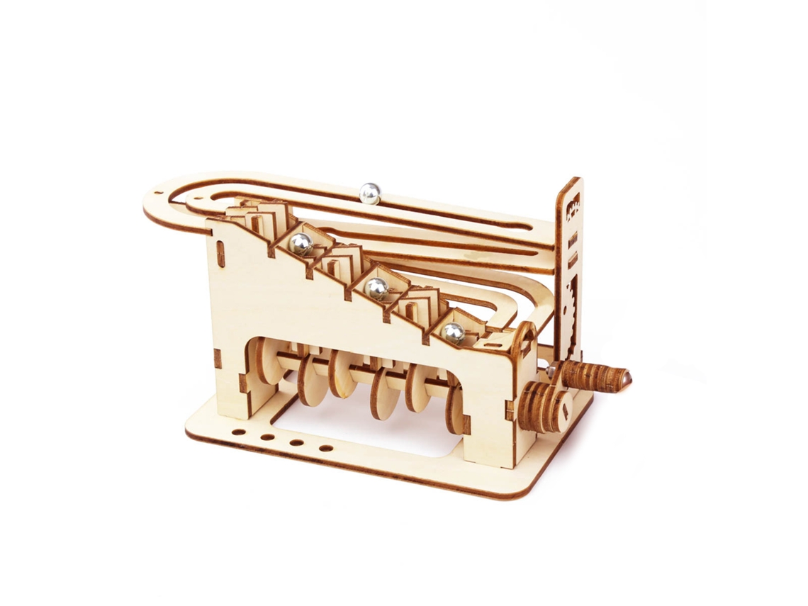 Maqueta de madera 3D, diseño de pista para piscina de bolas. 78 piezas. DAM