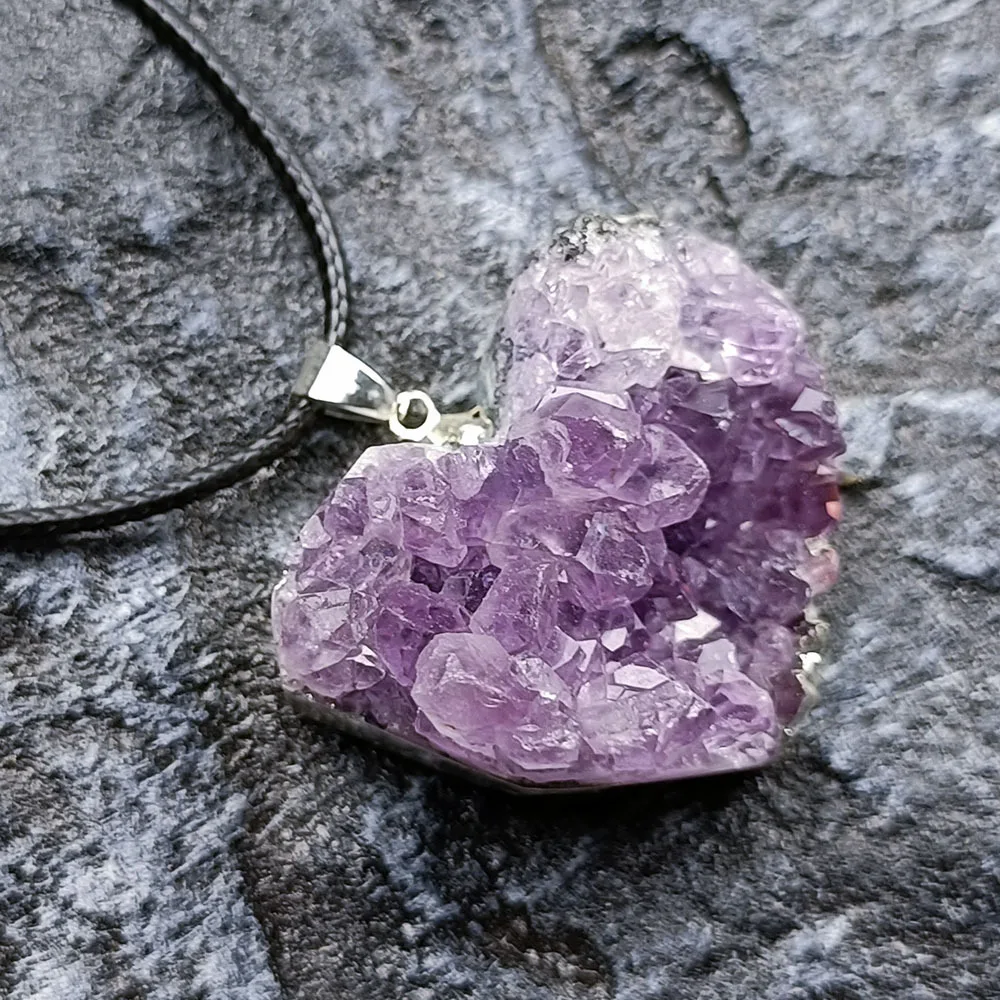 (cristal Púrpura) Collar Con Colgante De Corazón De Racimo De Amatista Natural, Forma Irregular, Piedra Curativa