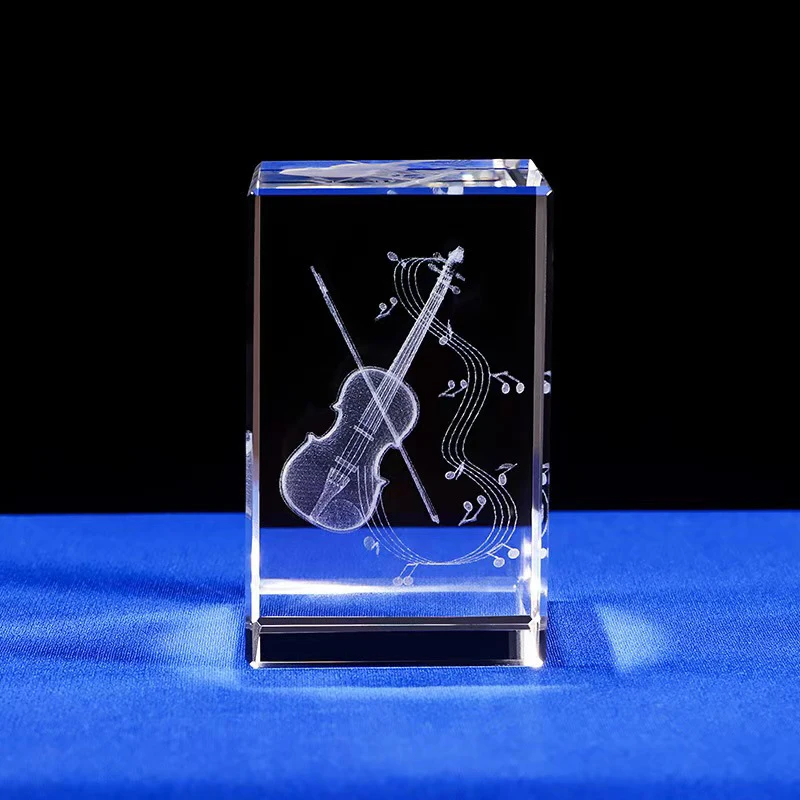Estatua 3D de cristal con forma de instrumento musical, ideal para amantes de la música y decoración del hogar. MDUG (sin base)