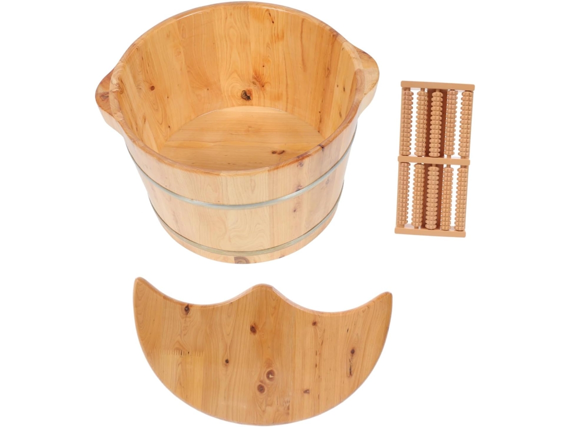 Bañera con patas de madera y tapa, lavabo aislado de madera maciza para spa en casa.