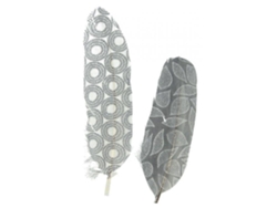 6 plumas con dise?os blancos y negros