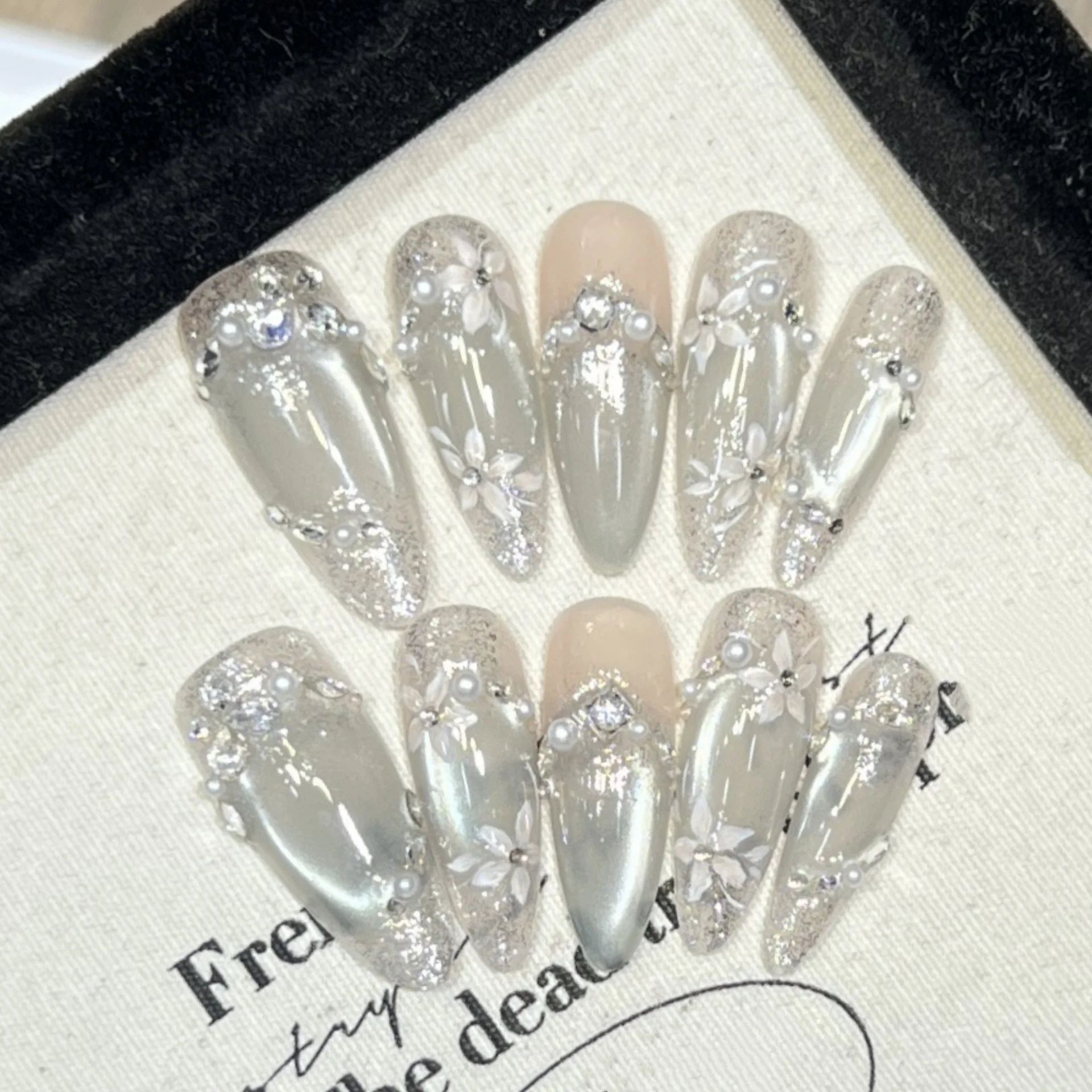 (1015-xs) 10 Diseños De Uñas Postizas Francesas Nude Con Efecto Ojo De Gato.