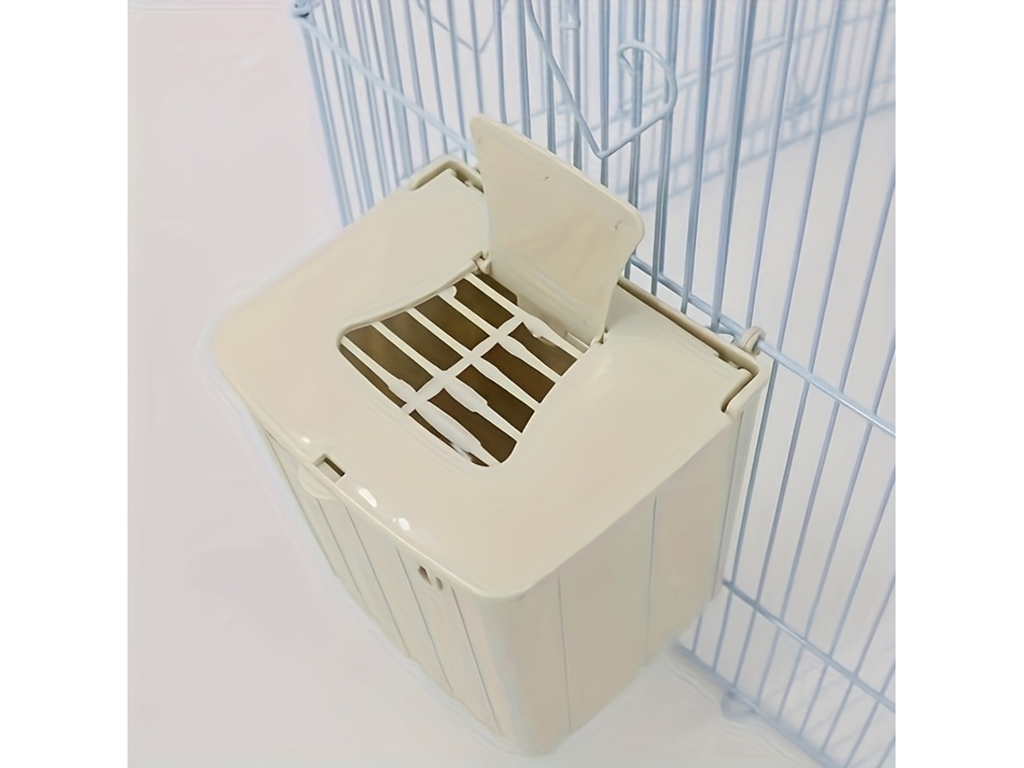 Es Una Pequeña Caja Nido Que Se Puede Usar Para La Cría De Loros O Como Accesorio Para La Jaula. Se Puede Usar Tanto En Interiores Como En E