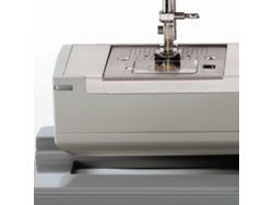 Máquina de coser 4423 Singer gris reforzada con corriente eléctrica