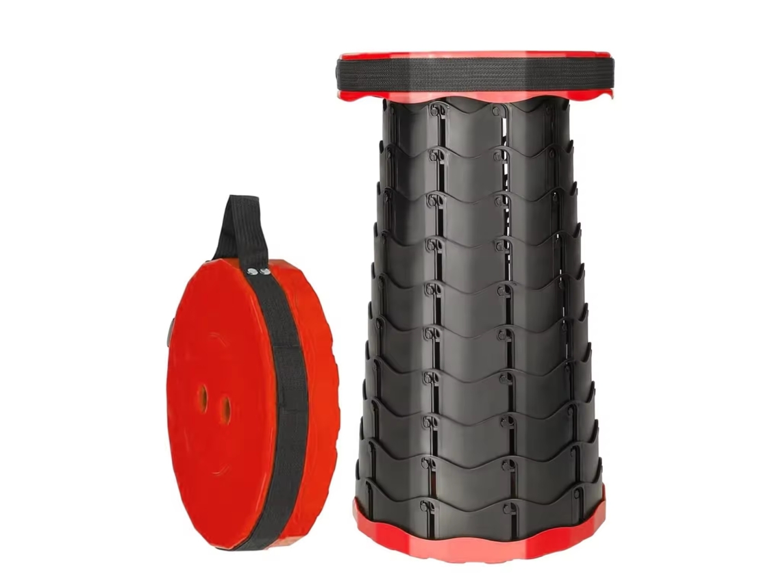 Taburete plegable portátil (rojo), capacidad de peso de 250 kg (550 lbs), altura ajustable de 6,5 a 45 cm.