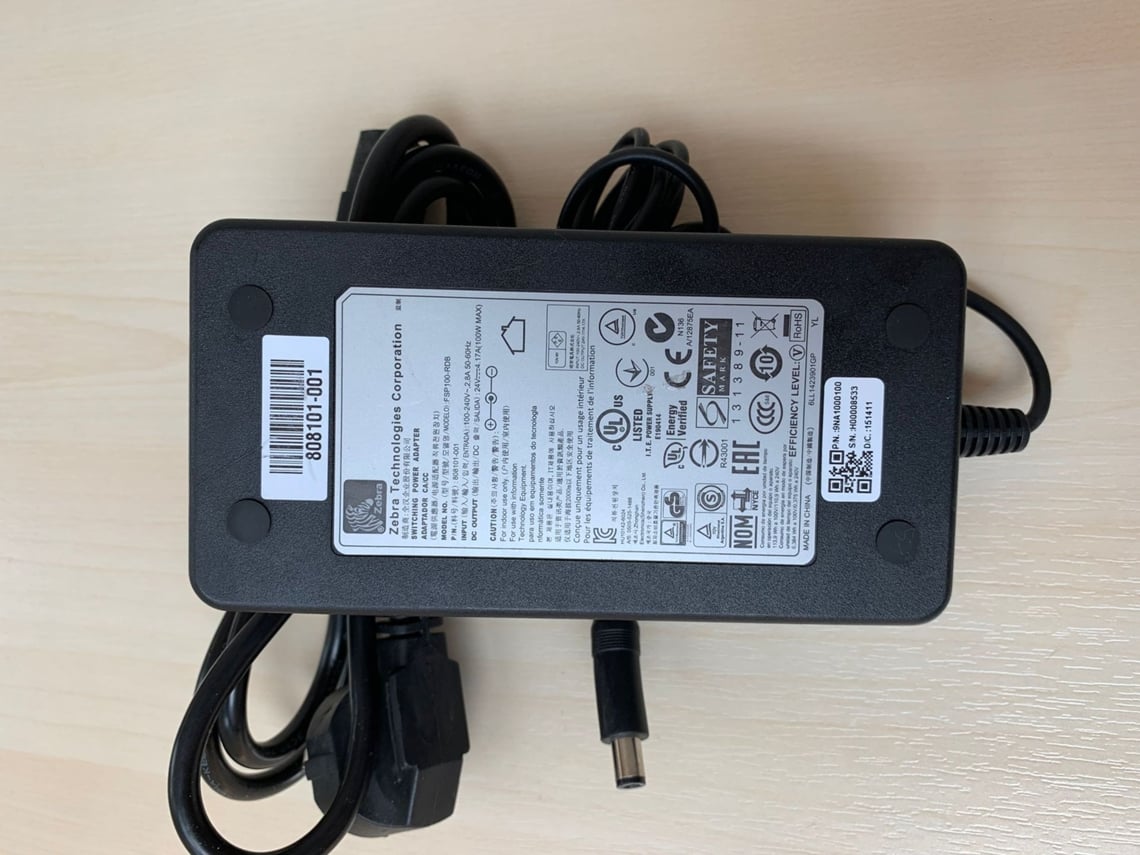 Adaptador De Corriente - Producto Original Y Genuino