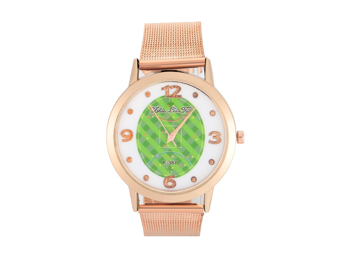Reloj Analógico De Cuarzo Con Correa De Malla De Pu/aluminio Y Esfera Con Diseño De Campo De Fútbol.