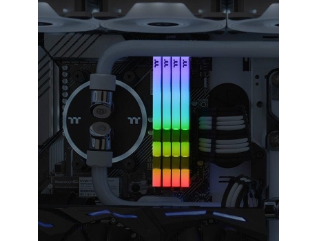 Memoria RAM DDR4 THERMALTAKE (2 x 8 GB - 3600 MHz)