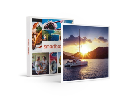 Caja Regalo SMARTBOX Puesta de sol en Málaga: paseo en catamarán y copa de cava para 2 adultos y 1 niño