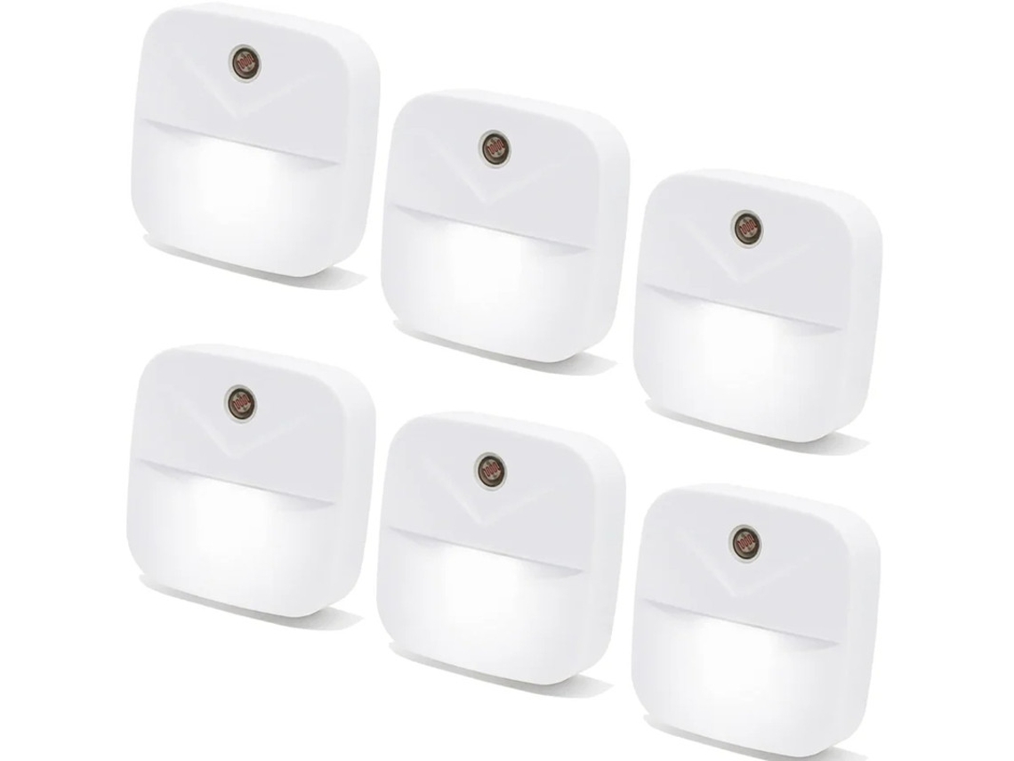 Paquete de 6 luces nocturnas LED blancas con enchufe y sensor inteligente de anochecer a amanecer de Bestvite.