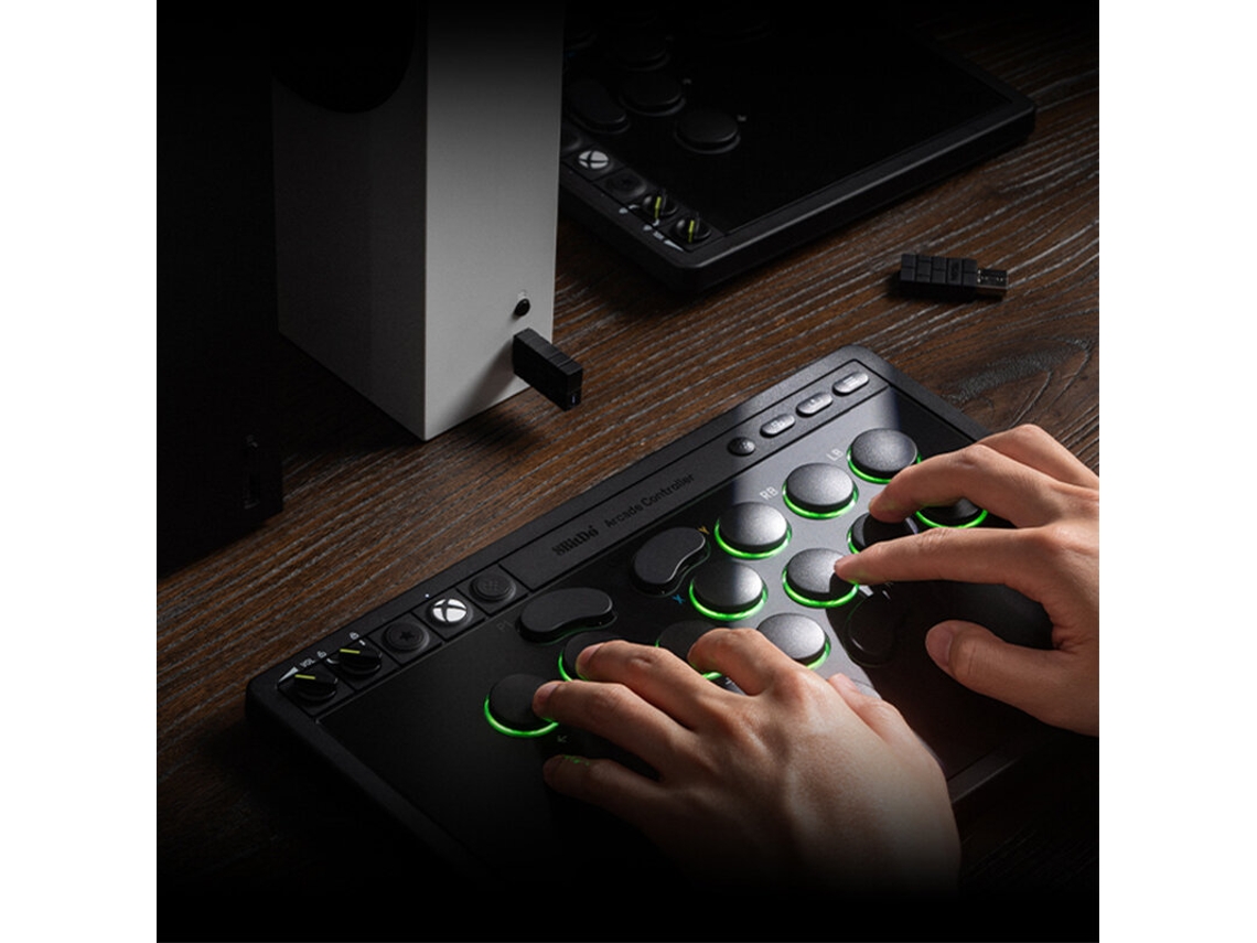 Mando arcade Black-8bitdo Xbox Edition con modo dual, gatillo rápido de 1,1 mm y botones mecánicos grandes (sin joystick).