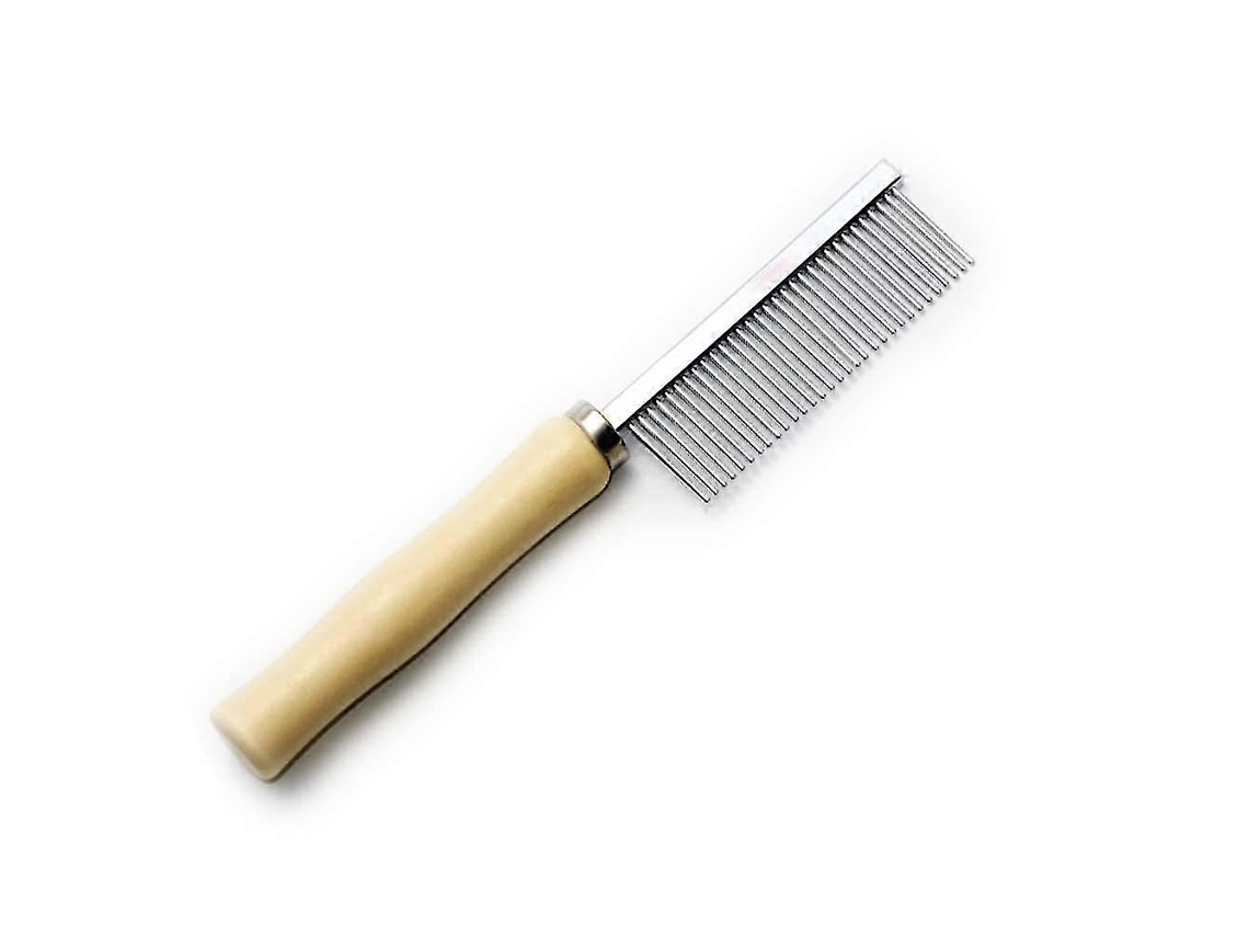 Peines para mascotas con mangos de madera, ideales para el cuidado de perros y gatos. Tienda Jinyubo