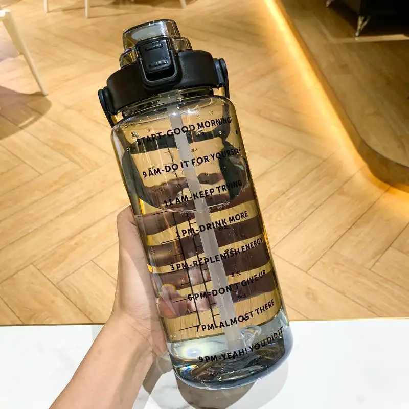 Botella deportiva de 2 litros con indicador de tiempo, fabricada en plástico portátil. Mdug (negra)