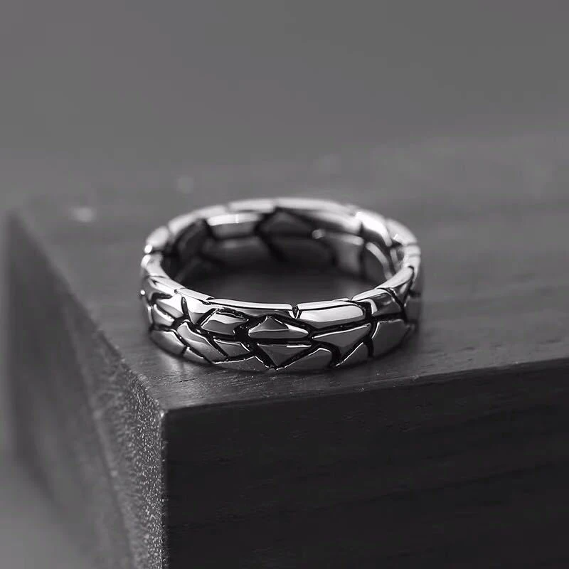 Anillo Abierto De Plata Vintage Con Textura De Grietas Y Piedras Preciosas, Estilo Retro Punk, Con Banda Ajustable.