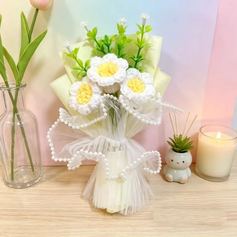Mini Buquê De Crochê Feito À Mão De 15 Cm Com Flores Artificiais - Presente Romântico