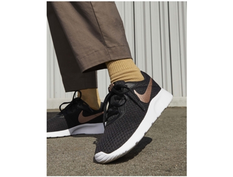 Zapatillas de Mujer NIKE Negros Tanjun Multicolor (39)