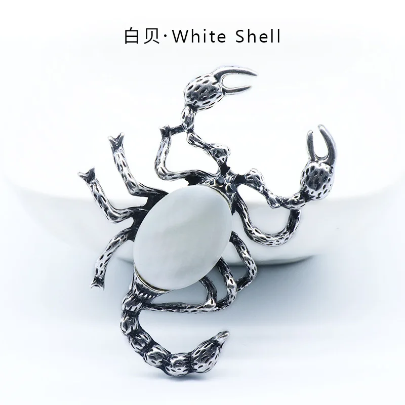 Collar con colgante de escorpión, piedra natural para la sanación del aura MDUG (concha blanca)