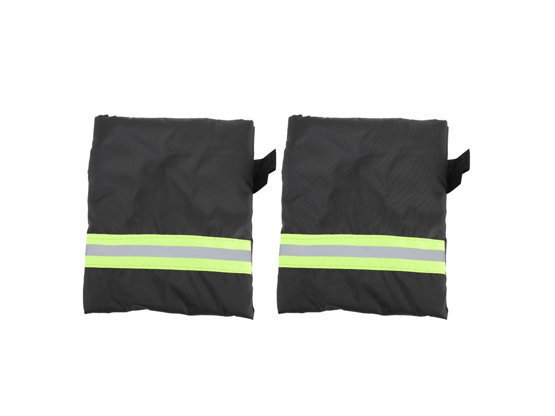Cubierta impermeable y aislante para grifo de agua exterior con diseño reflectante.
