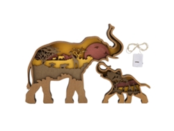 La estatua del elefante sostiene la luz