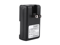 Cargador Universal De Baterías (carga Usb De Voltaje Amplio)