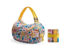 Bolso de playa con compartimentos ligeros para la compra, funda de transporte plegable de nailon en color negro.