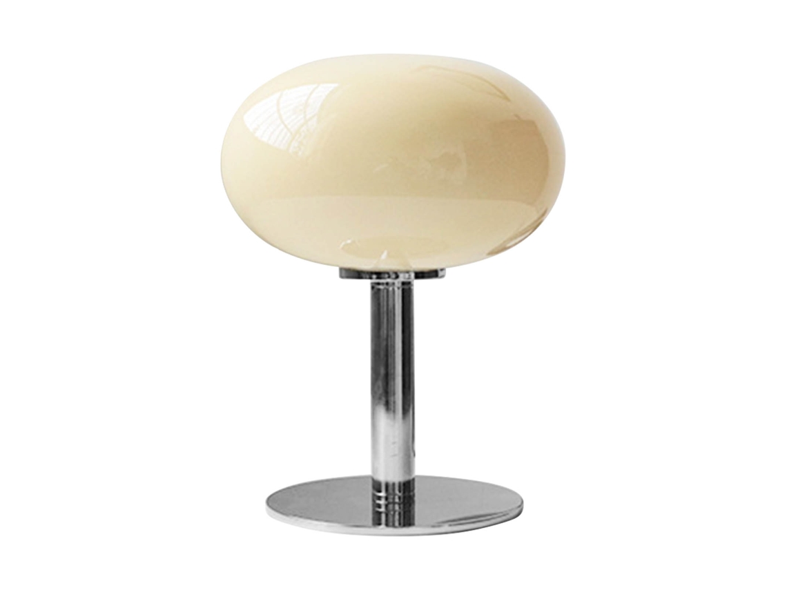 Lámpara de mesa de noche con base de hierro, forma bonita, diseño simple y elegante para el hogar.