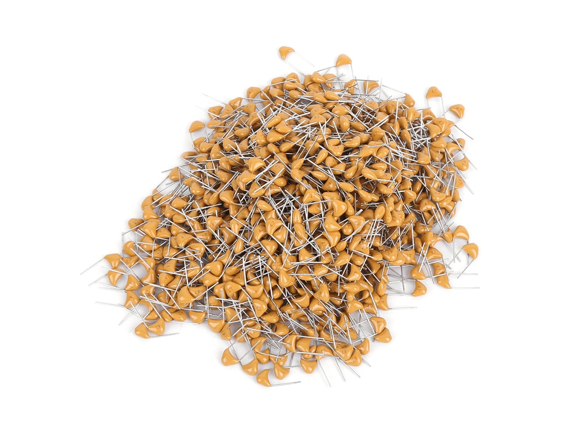 1000 Condensadores Cerámicos De 47 Pf Y 5,08 Mm² Dc50v, 10 % De Tolerancia. Componentes Electrónicos Y Semiconductores.