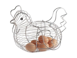 Cesta de alambre con forma de gallina para almacenar huevos en el hogar.