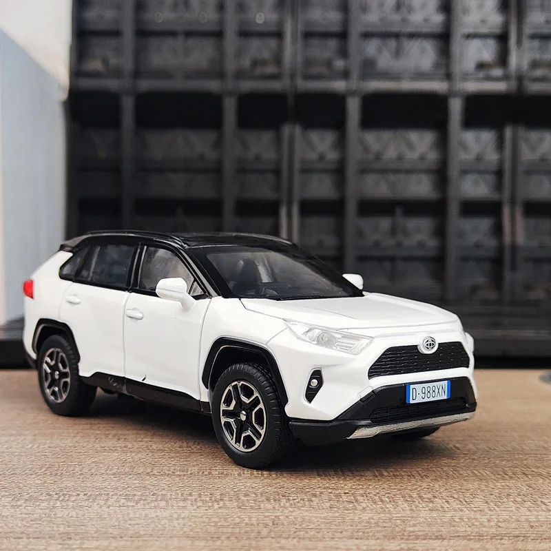 (blanco) Coche De Juguete A Escala 1:32 De Aleación, Material De Metal Fundido A Presión.