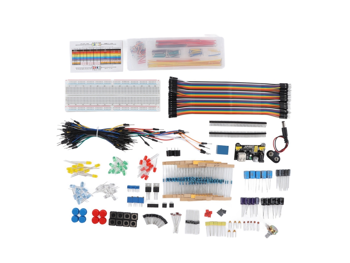 Kit de componentes electrónicos: módulo de alimentación, resistencias, condensadores, transistores y cables de conexión.