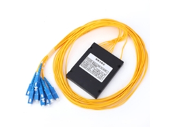 Divisor Plc De Fibra Óptica Monomodo 1x8 Para Instalación De Ingeniería Residencial 10x8x1cm 83g