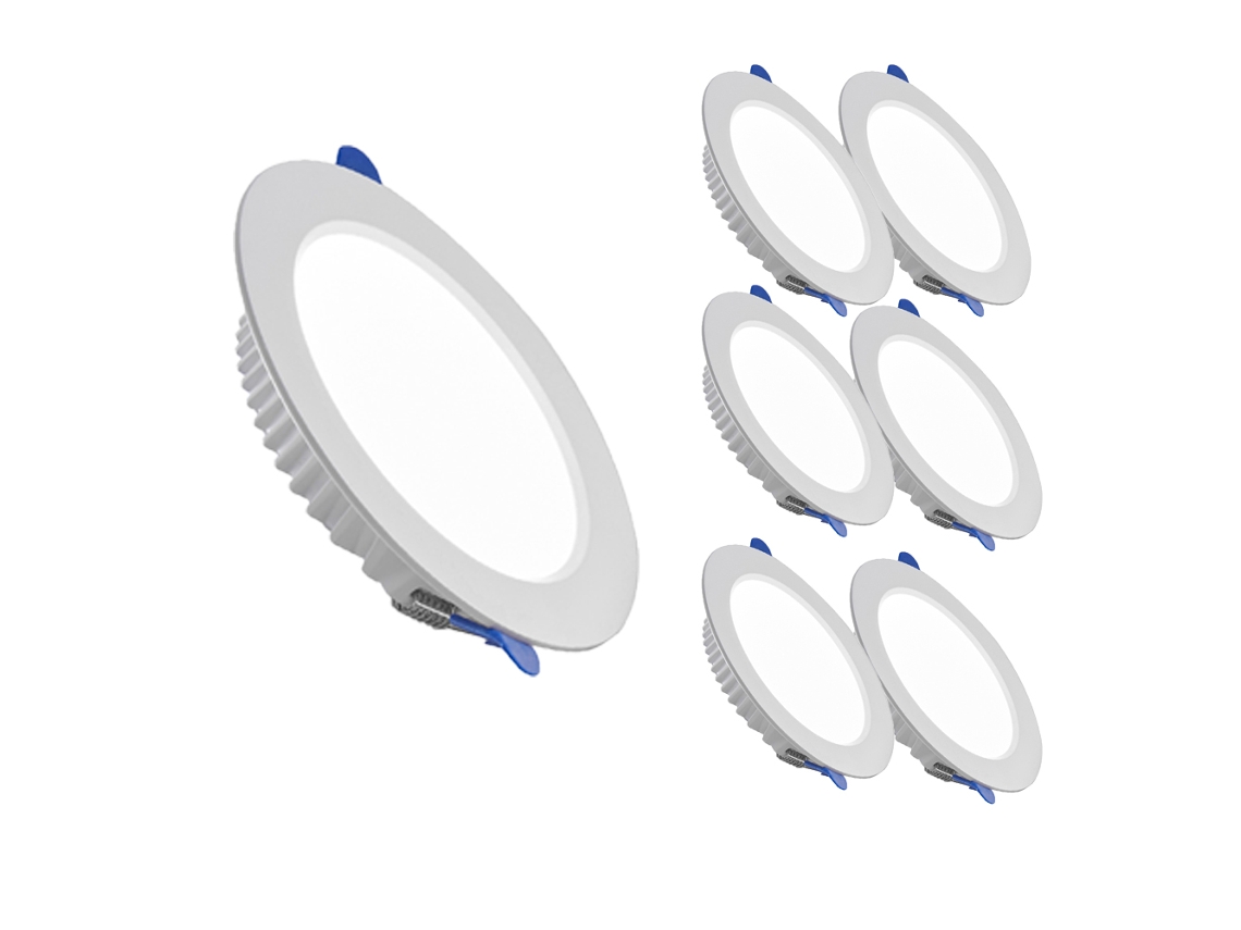 Foco LED de diseño moderno y elegante, superfino, blanco neutro de 4000 K, fácil instalación, luz regulable versátil para cocinas y baños.
