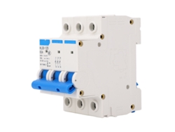 Disyuntor Miniatura De 3 Polos, 63 A, 400 V Con Interruptor De Aislamiento Para Montaje En Riel Din, Fabricado En Material De Policarbonato Ignífugo.