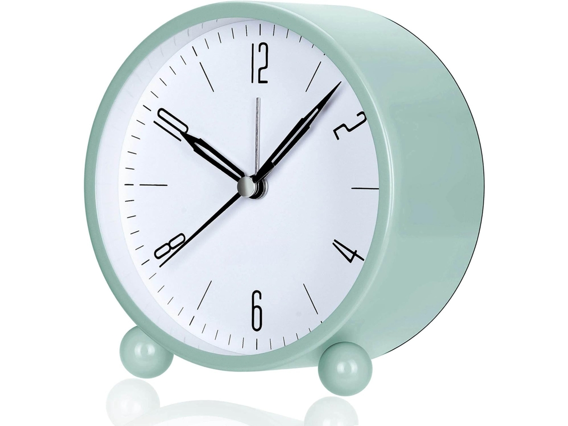 Despertador Yuysan súper silencioso con luz nocturna, funciona a pilas, diseño sencillo para dormitorio, mesita de noche o oficina (verde y blanco)