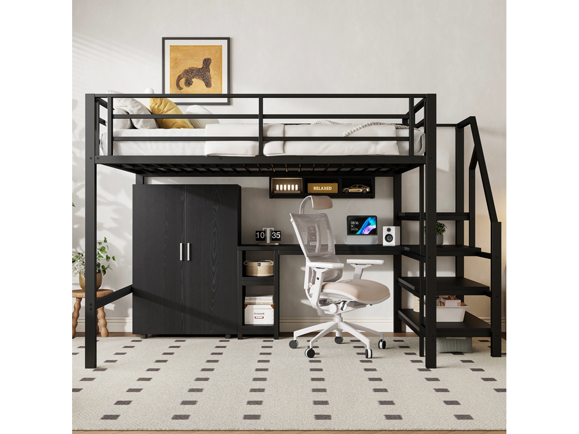 Cama alta de metal de 140 x 200 cm con escritorio, armario y escalera de almacenaje en color negro.
