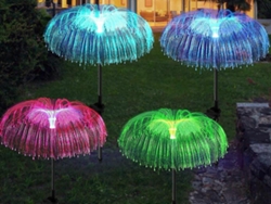 Juego de 4 luces solares Rosewell para patio, camino o decoración de jardín.