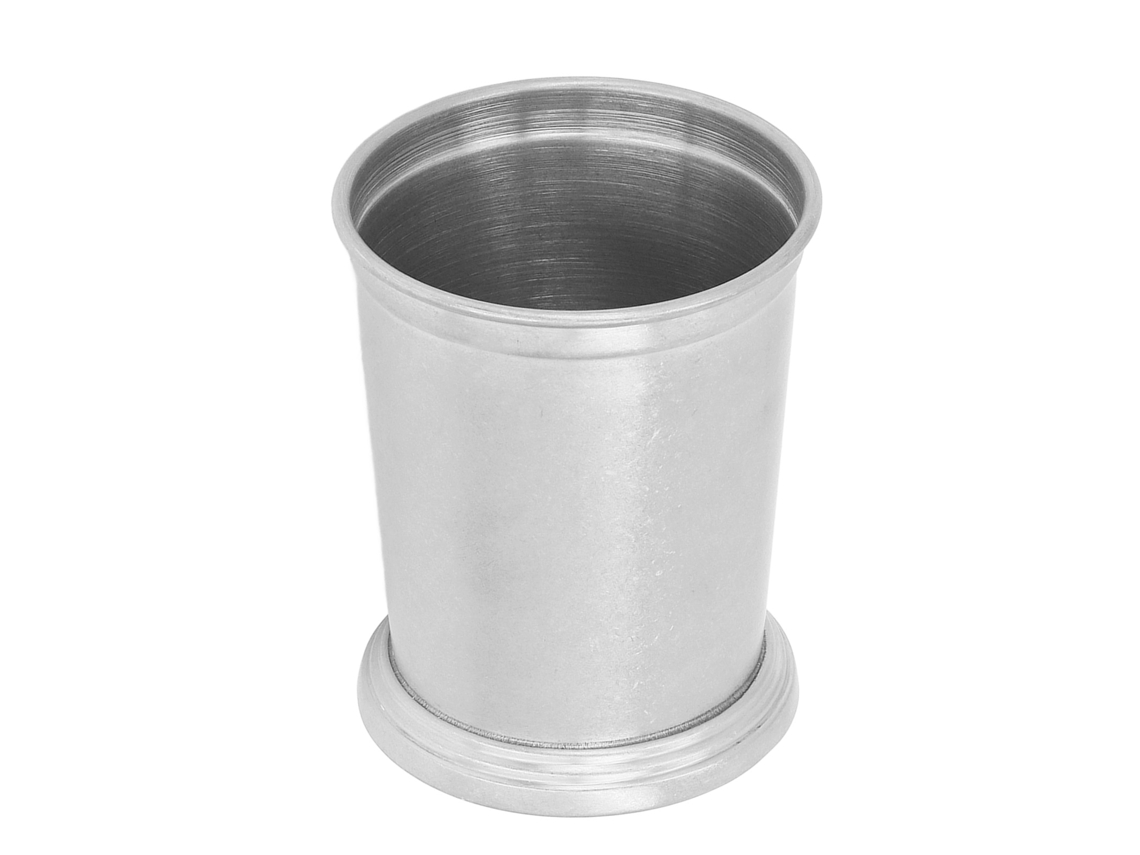 Vaso de acero inoxidable 304 con base estable para cócteles vintage en el bar de casa.