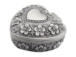 Caja De Joyería Antigua Clásica De Plata Con Forma De Corazón Para Anillos Y Joyas Pequeñas.