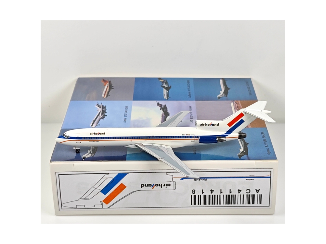 Avión modelo KLM B727 200 en escala 1/400, fabricado en metal inyectado.