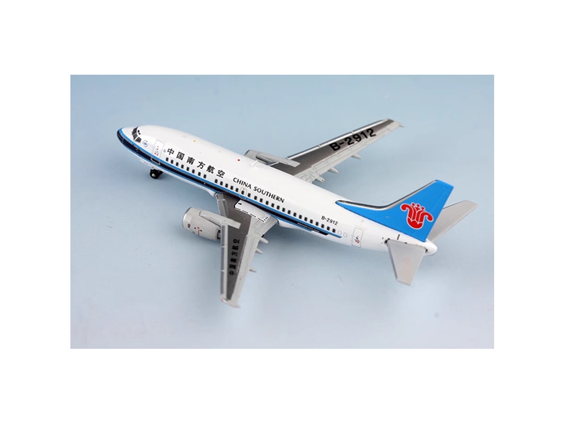 Modelo De Avión De Pasajeros B737-500 B-2912 De China Southern Airlines A Escala 1/400