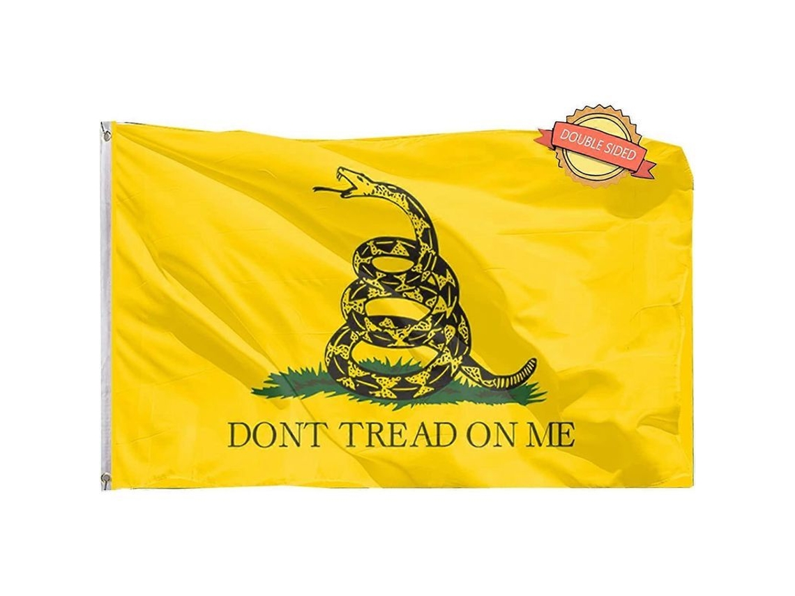 Bandera "don't Tread On Me" Fabricada Eua Gadsden - Patriótica 3x5 Exterior 2 Ojales Latón (doble Cara)